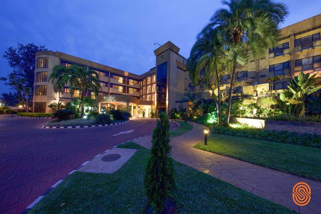 Kigali Serena Hotel Buitenkant foto